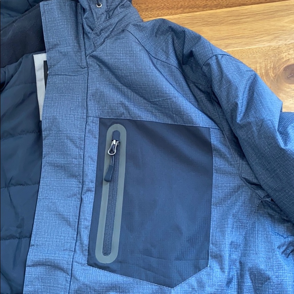 Free Tech Jacket - Picture 5 of 8